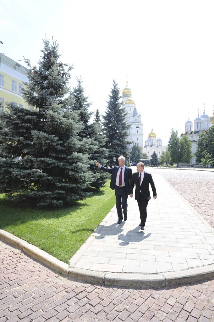 Путин предложи да се възстановят манастири в Кремъл