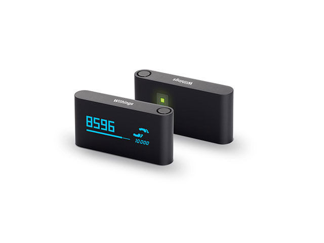 Withings Pulse ви помага да сте по-активни: той проследява стъпки, изгорени калории, изминато разстояние, изкачена височина