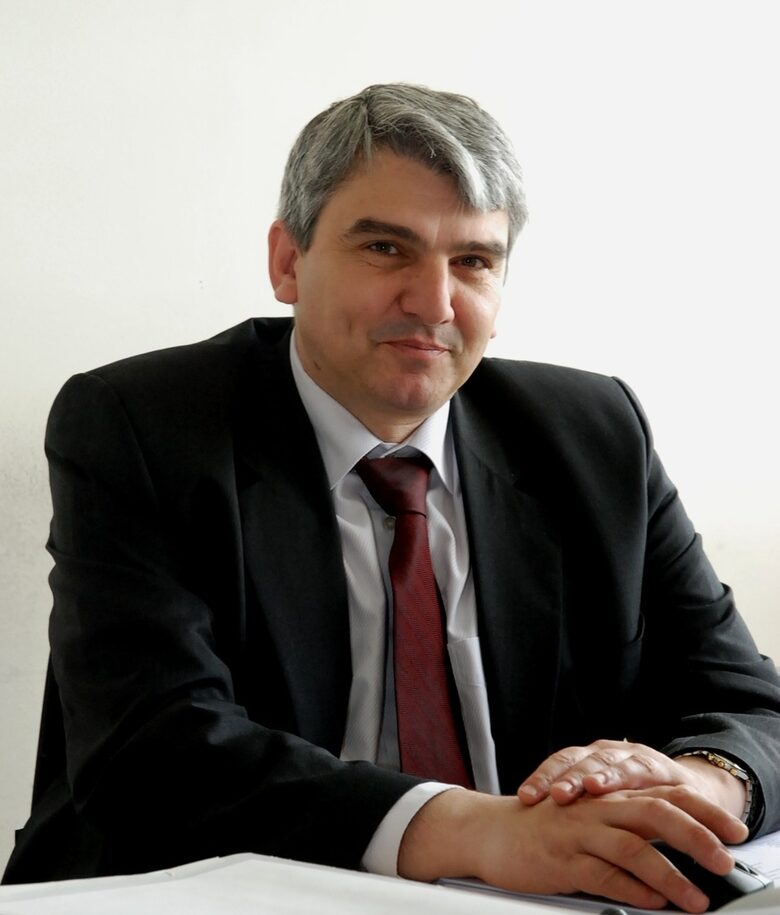 Божидар Алексов.