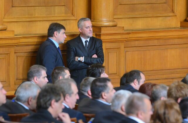 Божидар Лукарски