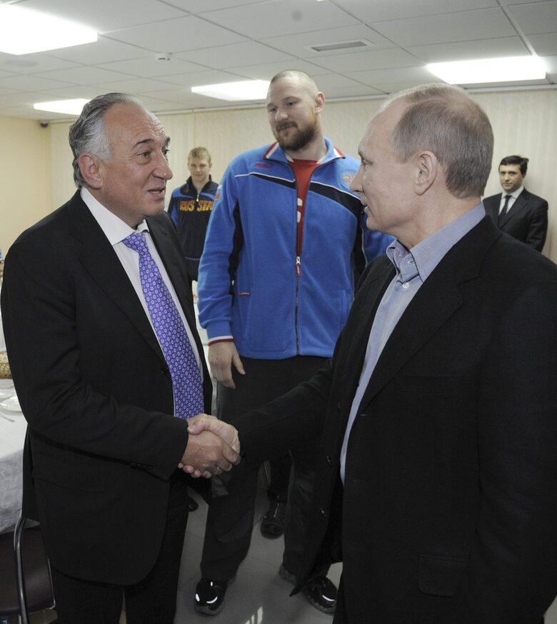 Владимир Путин и  Василий Анисимов.