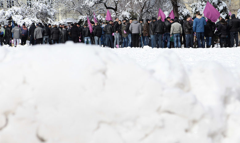 Малко пожарникари се събраха на протеста в София. Отново не се разбраха с министъра Малко пожарникари се събраха на протеста в София. Отново не се разбраха с министъра
