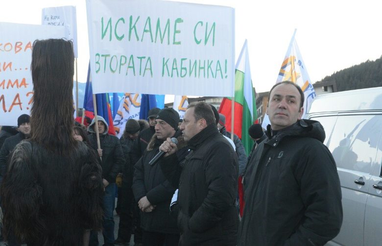 Протестите с блокирането на пътища обикновено продължават кратко
