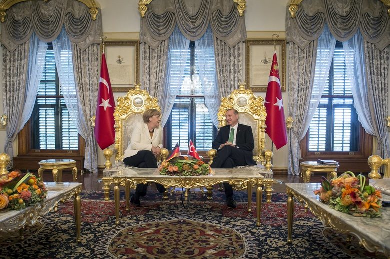 Канцлерът на Германия Ангела Меркел посети президента Ердоган в Анкара, за да обсъдят бежанската криза.