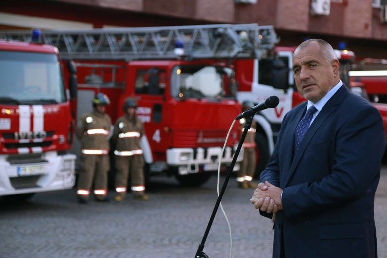 Снимката е от "Фейсбук" профила на премиера. Снимката е от "Фейсбук" профила на премиера.