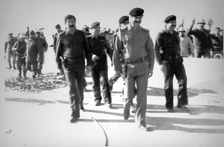 Саддам Хюсеин на фронтовата линия в Кувейт, януари 1991 г.