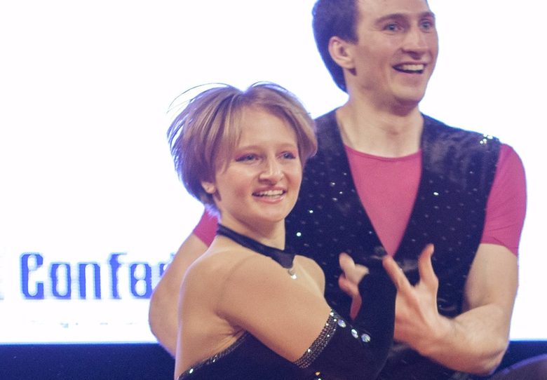Катерина Тихонова с партньора си по танци Иван Климов през 2014 г.