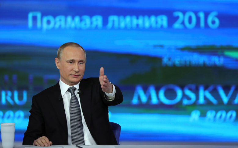 Путин за 14-ти път отговаря в "Пряка линия" (хронология) Путин за 14-ти път отговаря в "Пряка линия" (хронология)