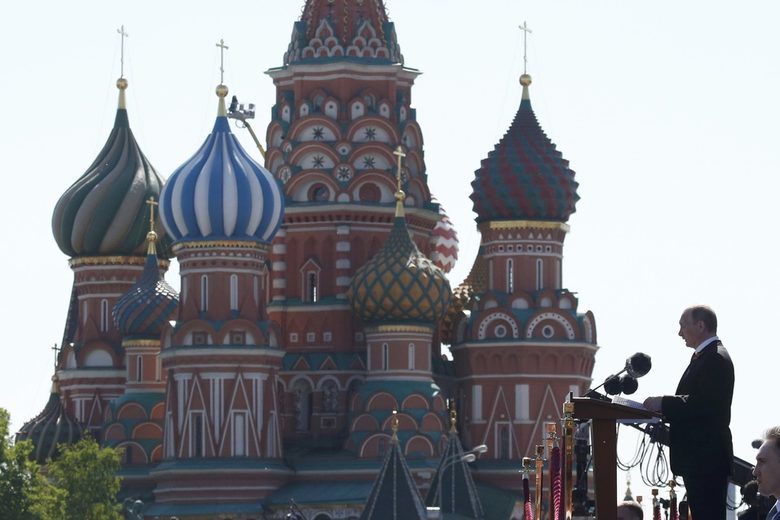 Проучванията на общественото мнение показват, че Путин продължава да бъде популярен. Проучванията на общественото мнение показват, че Путин продължава да бъде популярен.