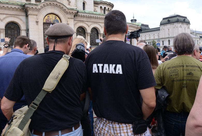 Посрещане на руската прокремълска рокерска организация "Нощни вълци" пред храм "Св. Александър Невски"