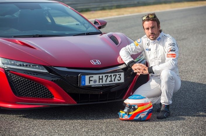 Новата "Хонда" NSX впечатли Фернандо Алонсо