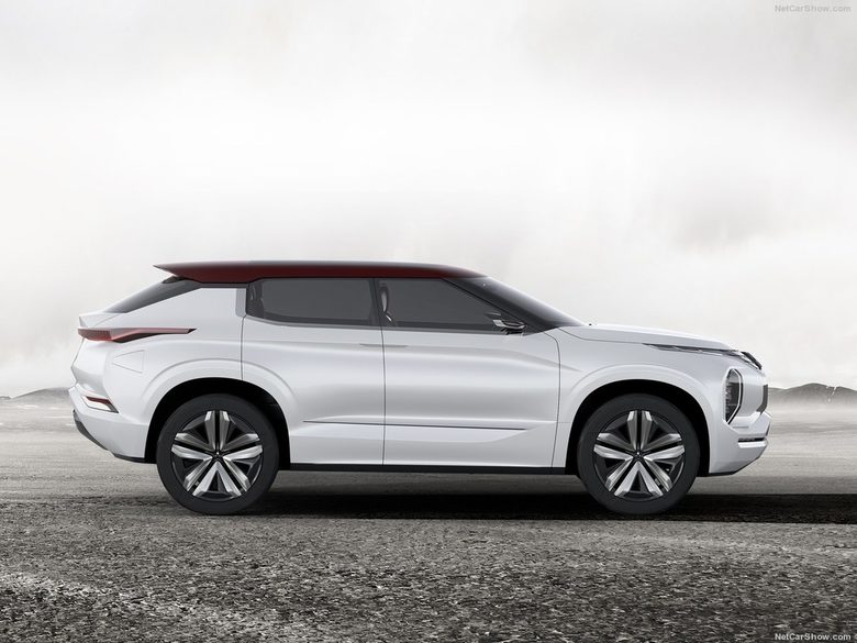 "Мицубиши" представя своя SUV от следващо поколение