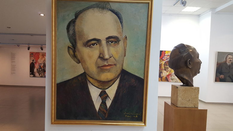 Николай Ущавалийски от Музея на социалистическото изкуство: Готвим възстановка на художествения живот от онова време