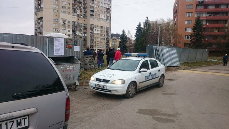 Ден след изборите граждани на "Младост" отново протестират срещу строеж на зелена площ