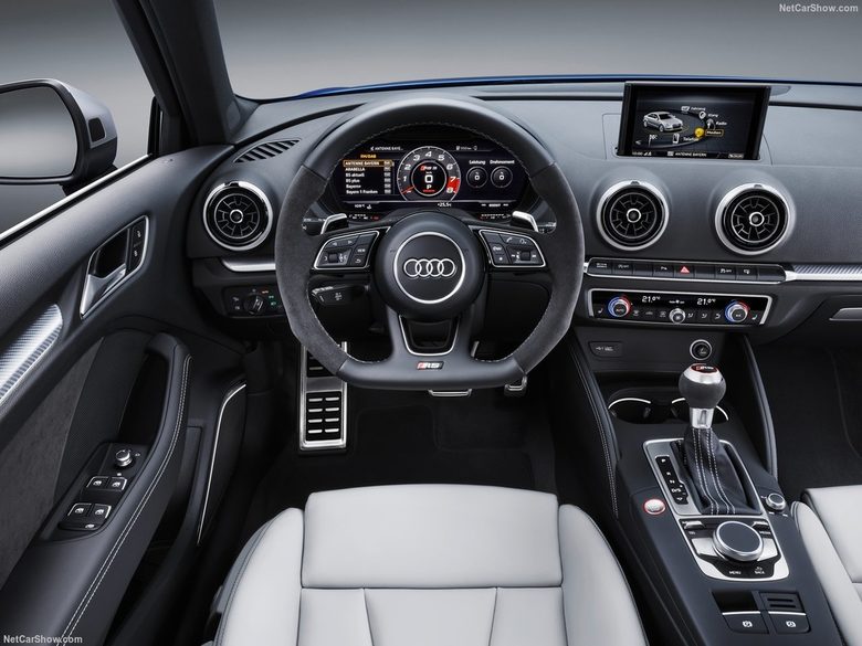 Новото "Ауди" RS3 Sportback ползва най-мощният петцилиндров мотор в света