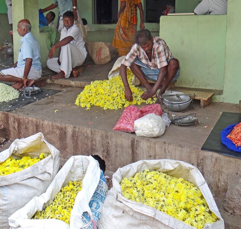 By Jean-Pierre Dalbéra from Paris, France (Le marché aux fleurs (Madurai, Inde)) [CC BY 2.0 (http://creativecommons.org/licenses/by/2.0)], via Wikimedia Commons