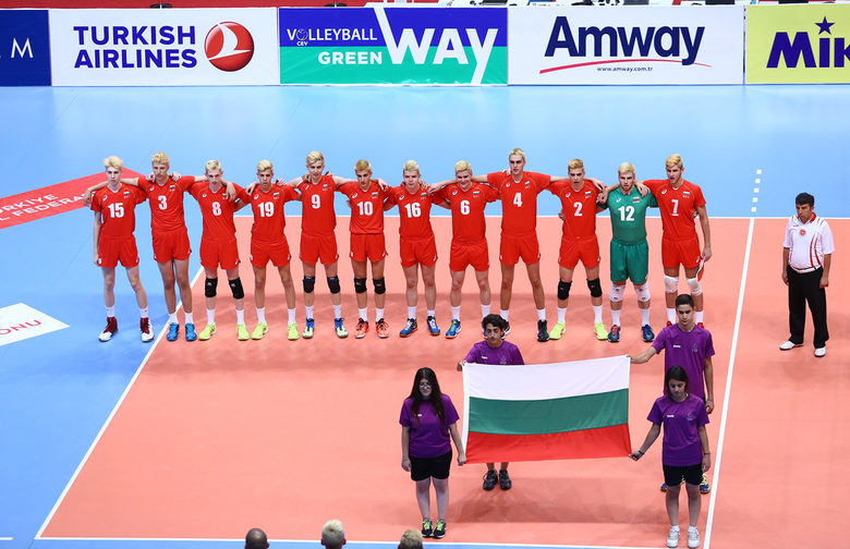 България ще играе за бронза на европейското по волейбол за юноши до 17 г.