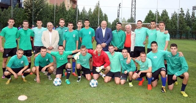 Спортното министерство вдигна парите, които дава за детско-юношеския футбол
