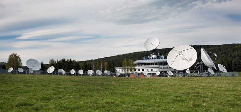 Компелксът в Плана разполага със собствена подстанция, произвеждаща достатъчни електричество, за да захранени близо 300 домакинства с ел. енергия.