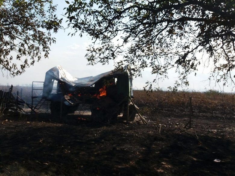 Движението по част от Подбалканския път е спряно заради пожар (допълнена) Движението по част от Подбалканския път е спряно заради пожар (допълнена)