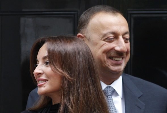 Илхам и Мехрибан Алиеви - президент и първи вицепрезидент на Азербайджан.
