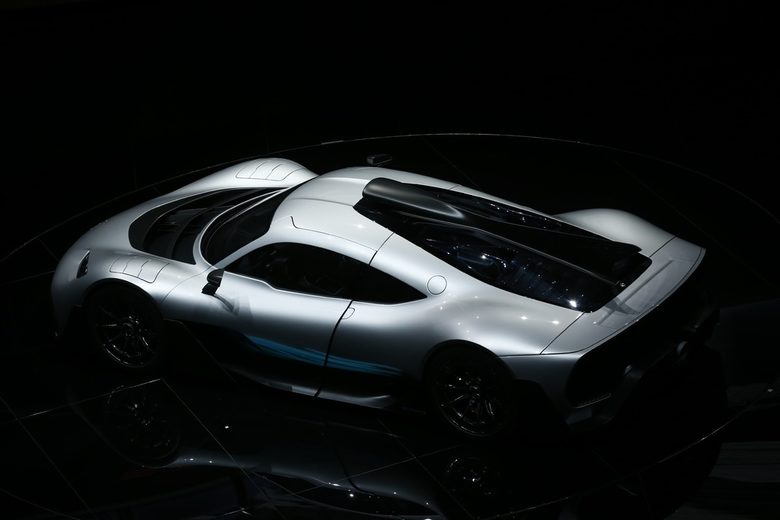Project One има мощност от 1000 к.с. и ускорява до 200 км/ч под шест секунди.