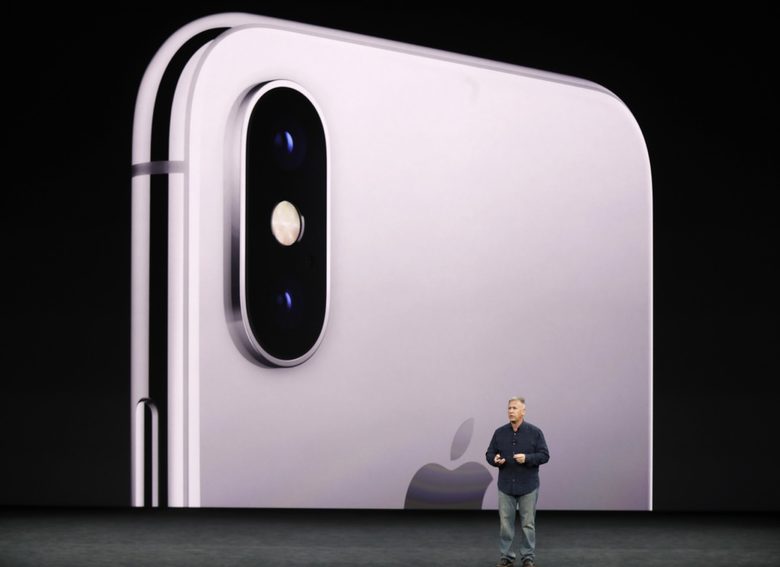 iPhone X ще се отключва с... лице