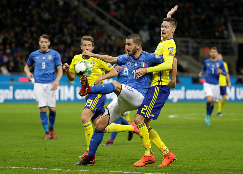 Soccer Football - 2018 World Cup Qualifications - Europe - Italy vs Sweden - San Siro, Milan, Italy - November 13, 2017 ItalyвЂ™s Leonardo Bonucci in action with SwedenвЂ™s Mikael Lustig REUTERS/Max Rossi