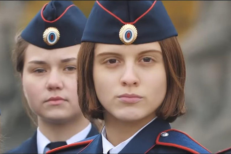 След песента за "чичо Вова": Политически бракониери в Русия вадят детски хайвер