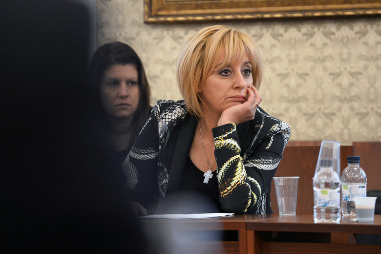 Мая Манолова Мая Манолова