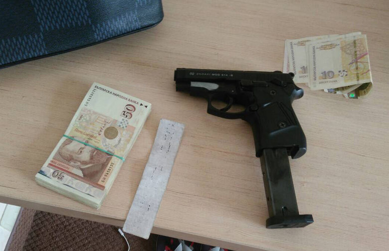 Общински съветник е част от заловената група в Бургас, издирва се заедно с Митьо Очите