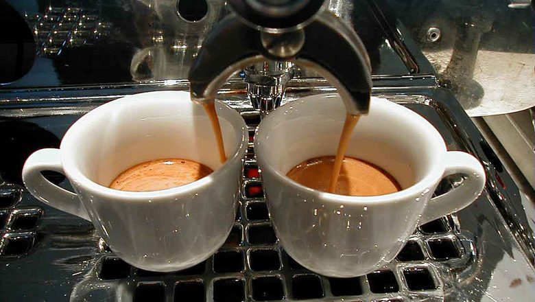 Мнозина са скептични към авантюрата на Starbucks в Италия, тъй като големите, подсладени и изобилстващи от сметана и ароматизирани сиропи напитки на веригата не се вписват в представите на италианците, известни с привързаността си към силното късо еспресо.