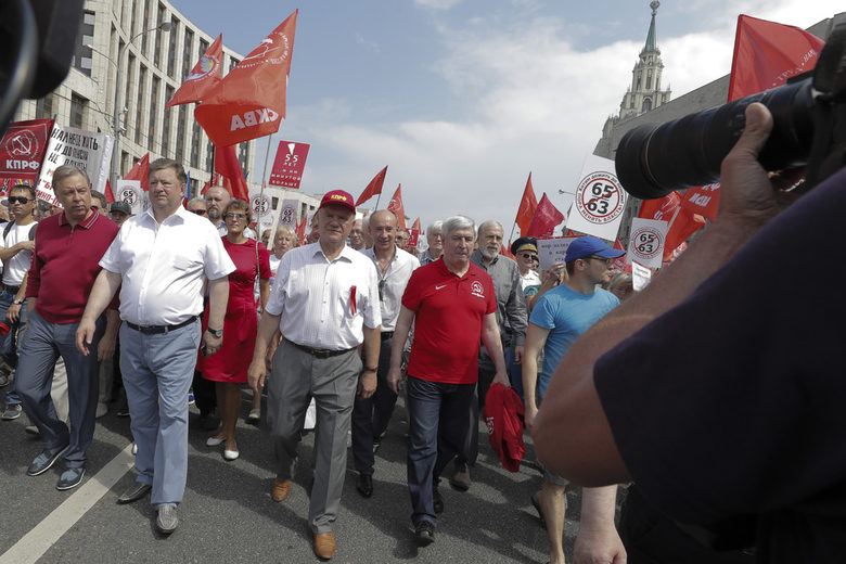 "Пестят пари за сметка на възрастните" - руснаците не харесват пенсионната реформа на Путин "Пестят пари за сметка на възрастните" - руснаците не харесват пенсионната реформа на Путин