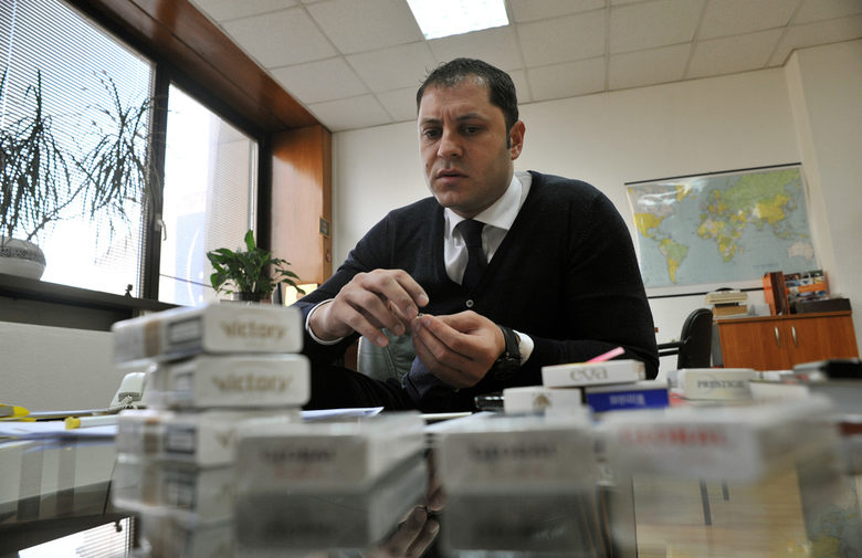 Александър Манолев като шеф в "Булгартабак"