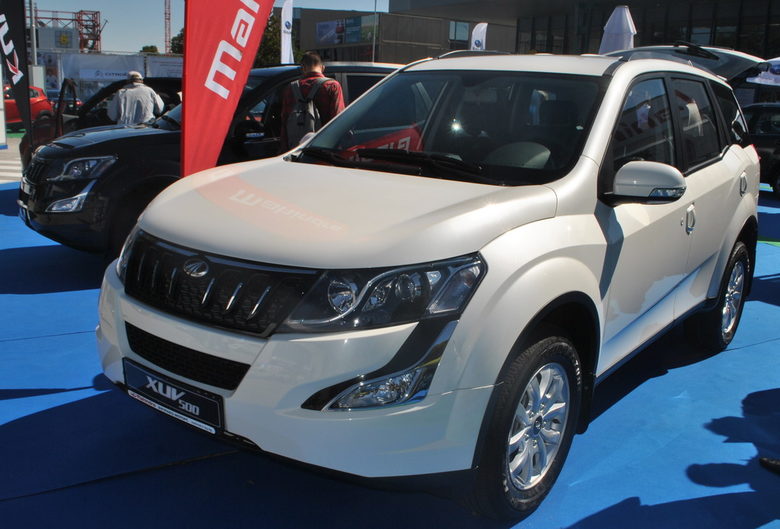 "Махиндра" XUV500