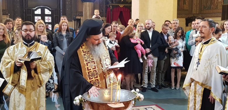 70 деца бяха кръстени във Варна като "противодействие на постепенното изчезване на българското ДНК"
