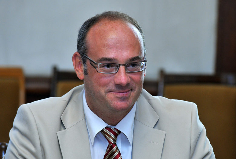 Проф. Атанас Семов