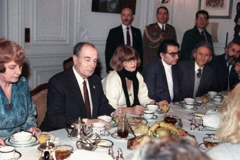 Кадър от закуската с Франсоа Митеран през 1989 г.