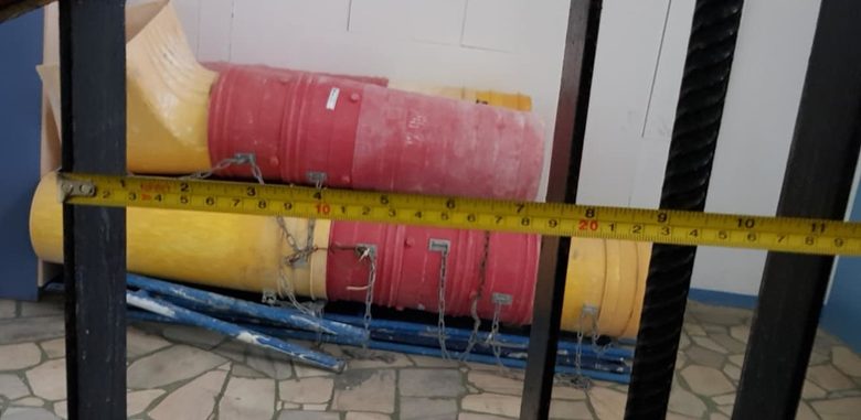 При норма 9 см ширинта на сегментите по стълбището в болницата е между 19 и 30 см., което е направило възможно детето да се провре през тях и да падне в шахтата на стълбището. При норма 9 см ширинта на сегментите по стълбището в болницата е между 19 и 30 см., което е направило възможно детето да се провре през тях и да падне в шахтата на стълбището.