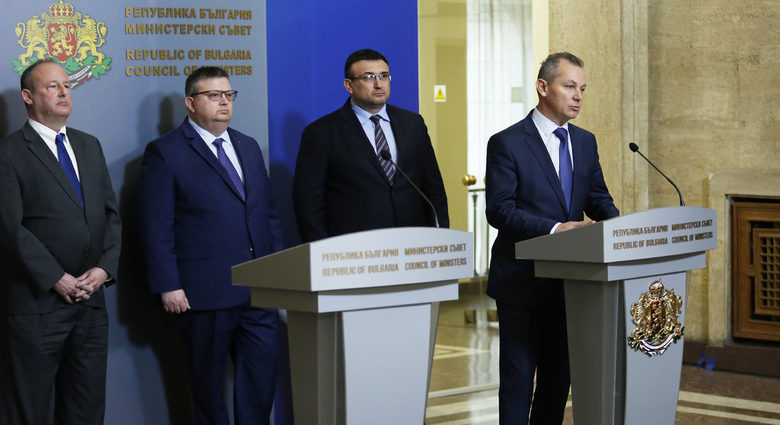 Посланик Рубин даде думата на председателя на ДАНС Димитър Георгиев..