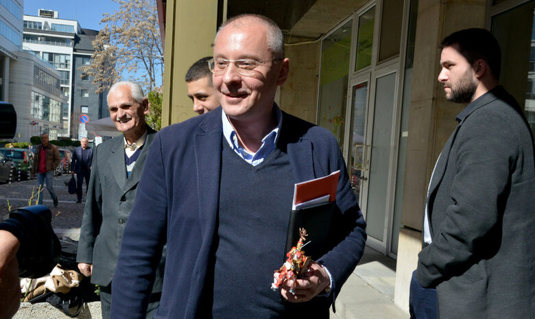 След тайно гласуване БСП определи Елена Йончева за водач на евролистата След тайно гласуване БСП определи Елена Йончева за водач на евролистата