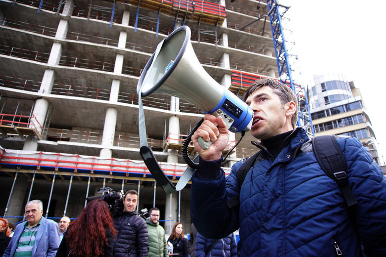 Строежът "Златен век" обедини протестиращи от цяла София