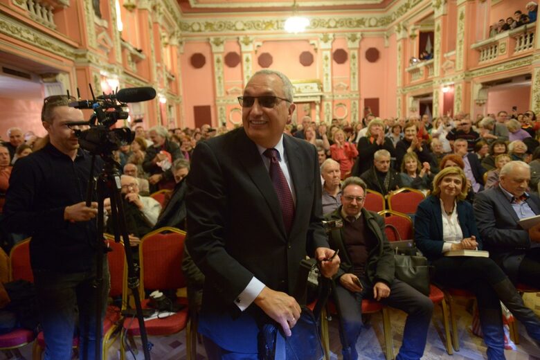 На представянето на книгата си Костов разви нова теза за лустрацията На представянето на книгата си Костов разви нова теза за лустрацията