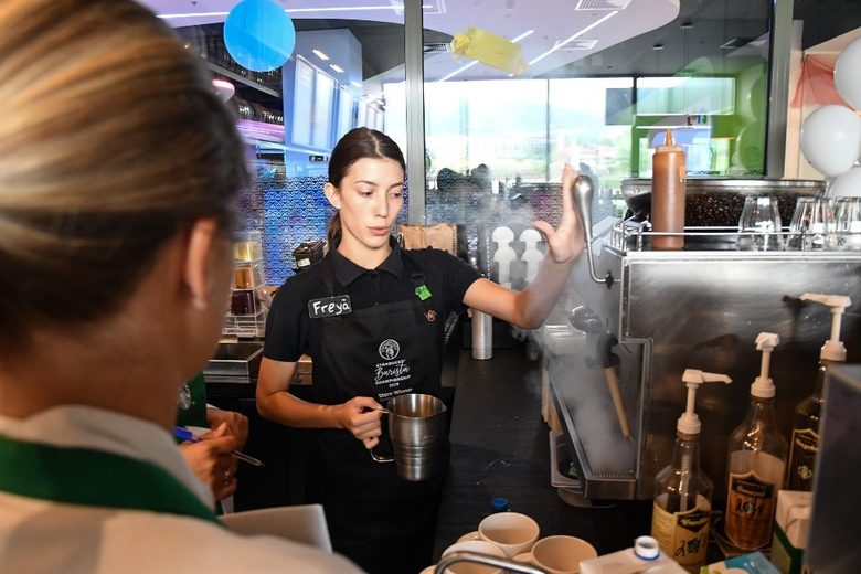 Да бъдеш кафе шампион: националният бариста шампионат на Starbucks се проведе в Sofia Ring Mall