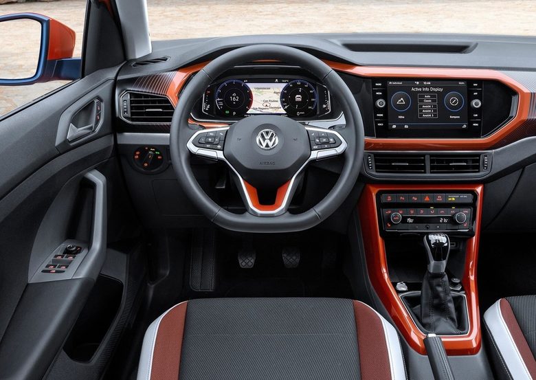 Volkswagen T-Cross дава повече от хечбек
