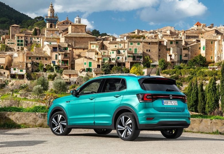 Volkswagen T-Cross дава повече от хечбек
