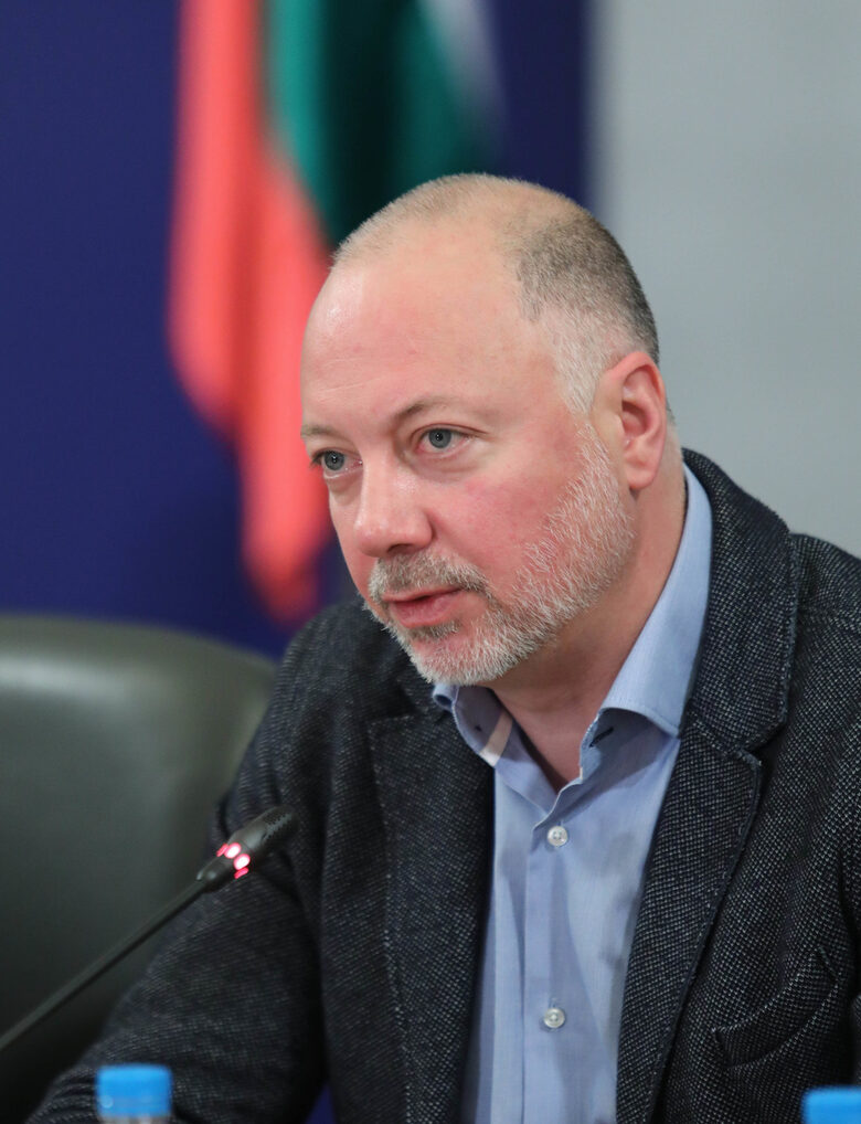 Положението става "извънредна епидемиологична обстановка" - какво се променя