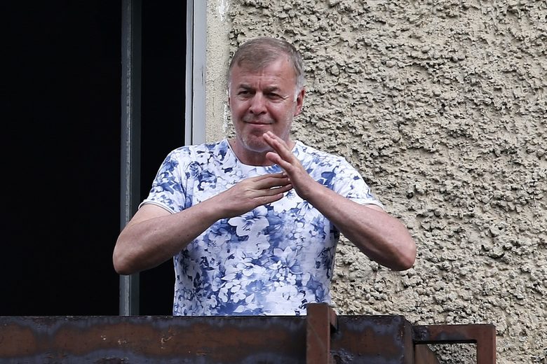 Наско Сираков изглежда явно е изборът на привържениците на "Левски"