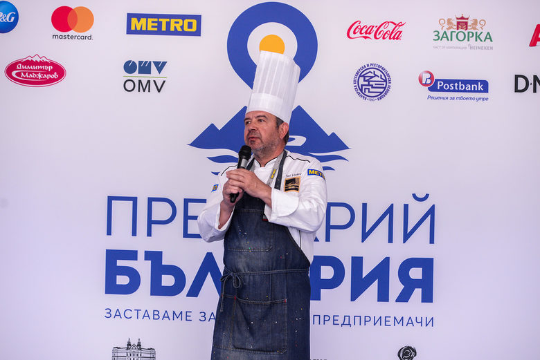 Юри Велев
