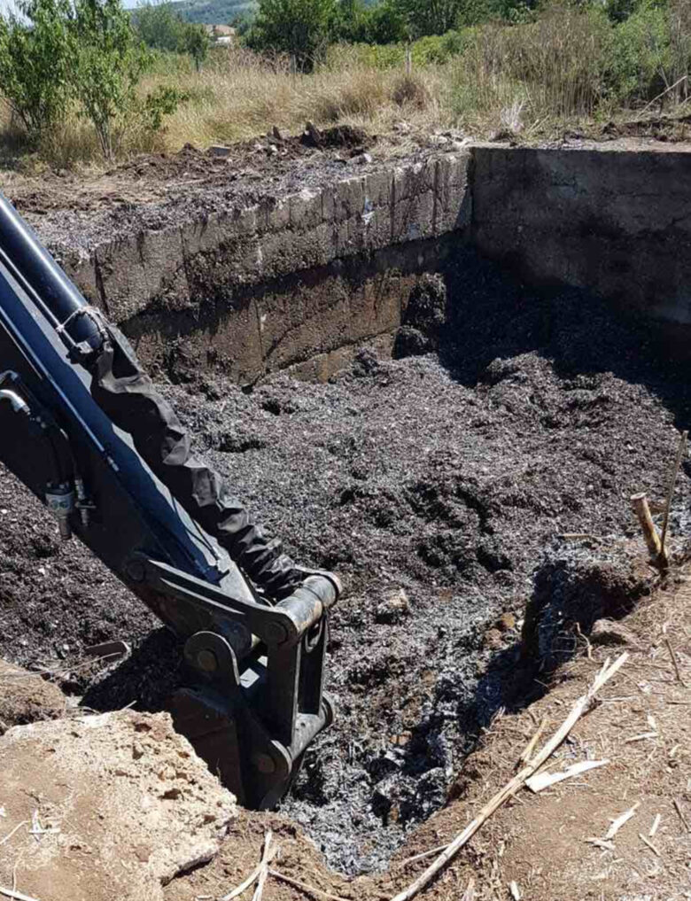 Прокуратурата изрови 210 тона опасни отпадъци край Червен бряг по делото срещу Бобокови